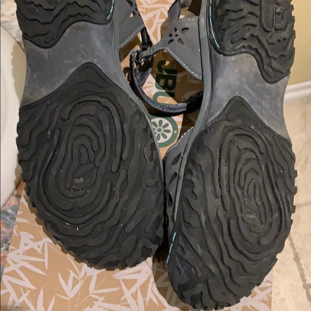 JBU water sandals - Picture 4 of 5